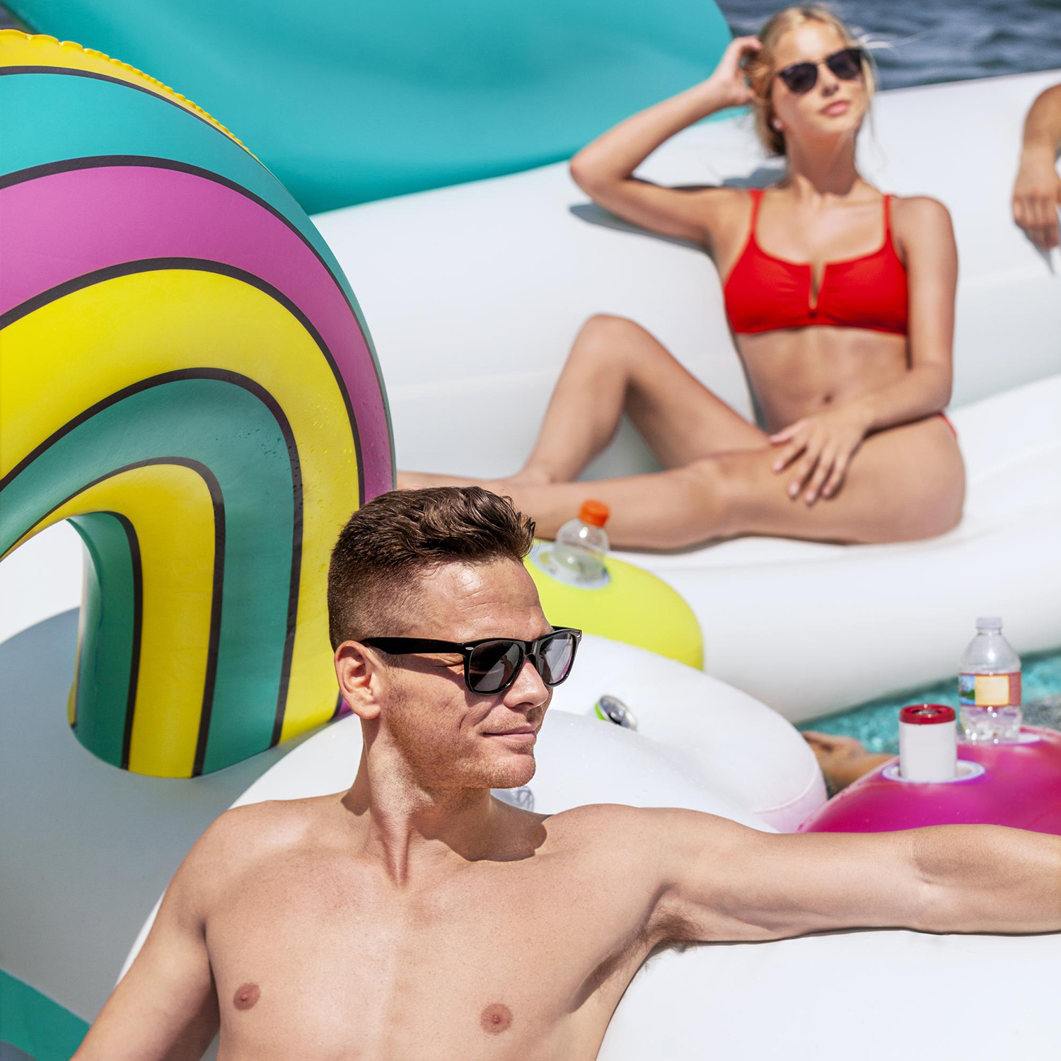 6 Personen Badeinsel Einhorn 590 x 404 cm