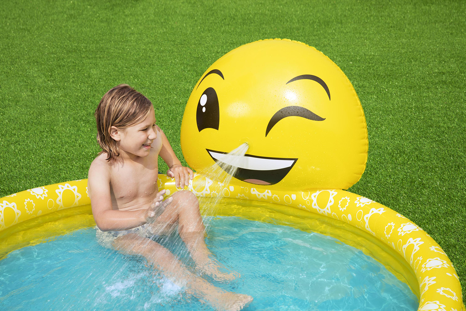 Bestway® 65" x 57" x 27"/1.65m x 1.44m x 69cm Summer Smiles Sprayer Pool