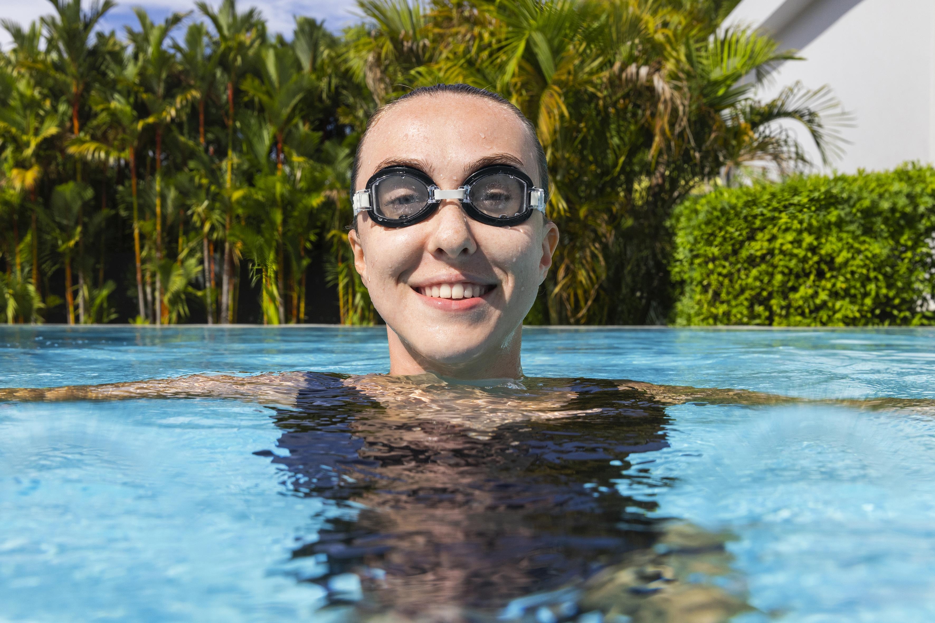 Aqua Burst Essential™ Schwimmbrille ab 14 Jahren, Schwarz