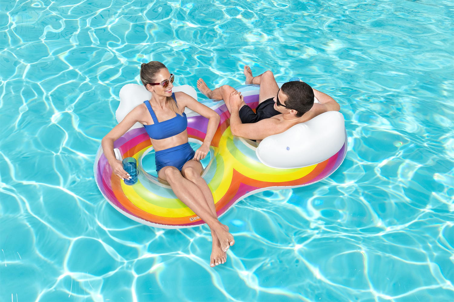 Rainbow Dreams™ 2-Personen-Schwimmring mit Kopfstütze 186 x 116 cm