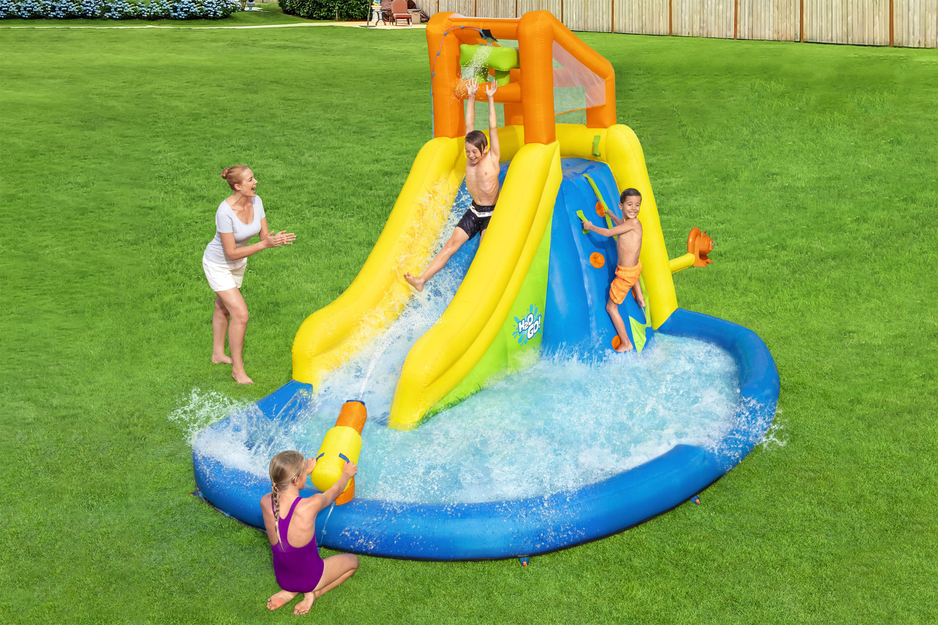 H2OGO!™ 14'3" x 9'5" x 8'9"/4.35m x 2.86m x 2.67m Mount Splashmore Mega WaterPark