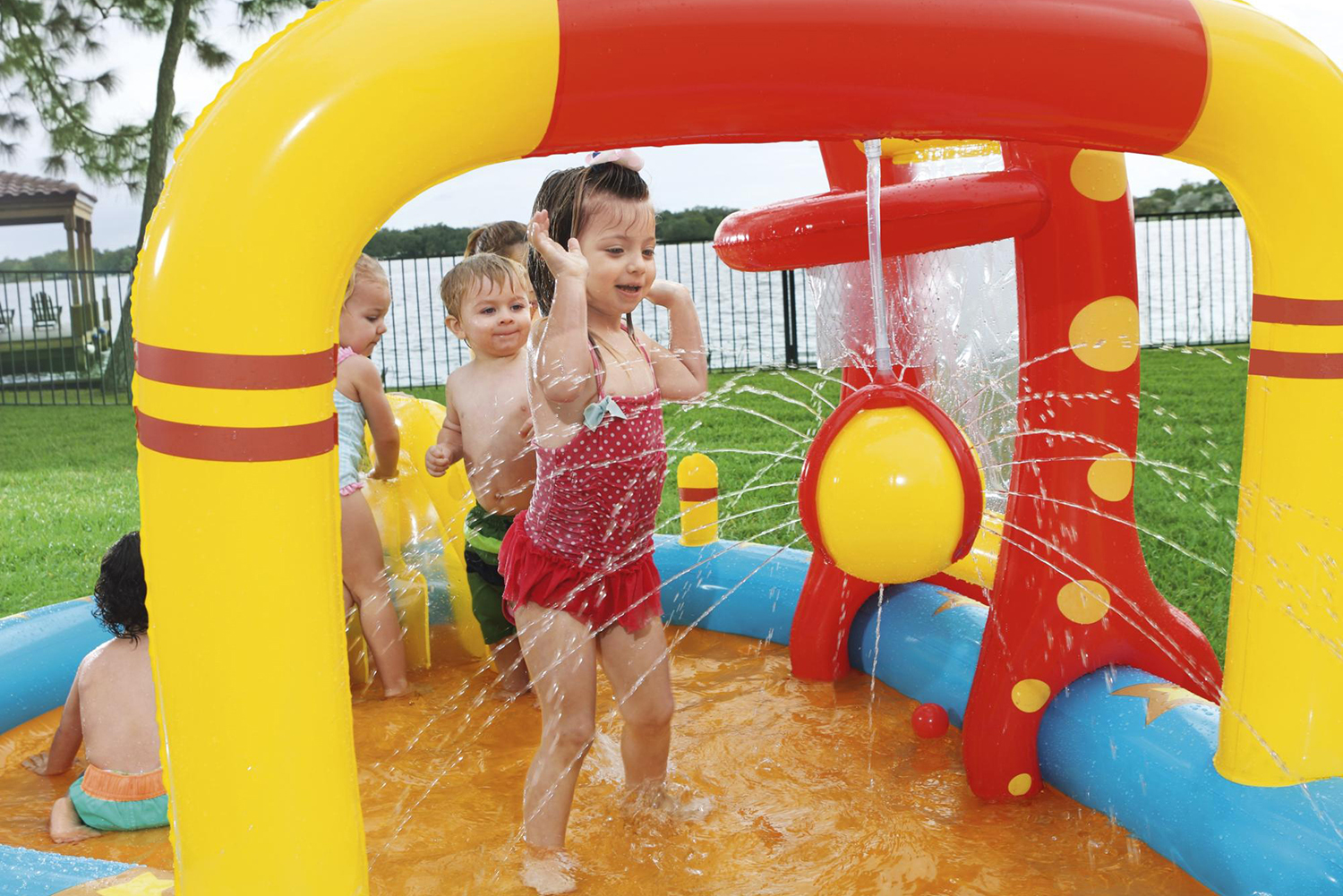 Wasserspielcenter Kleiner Champion 435 x 213 x 117 cm