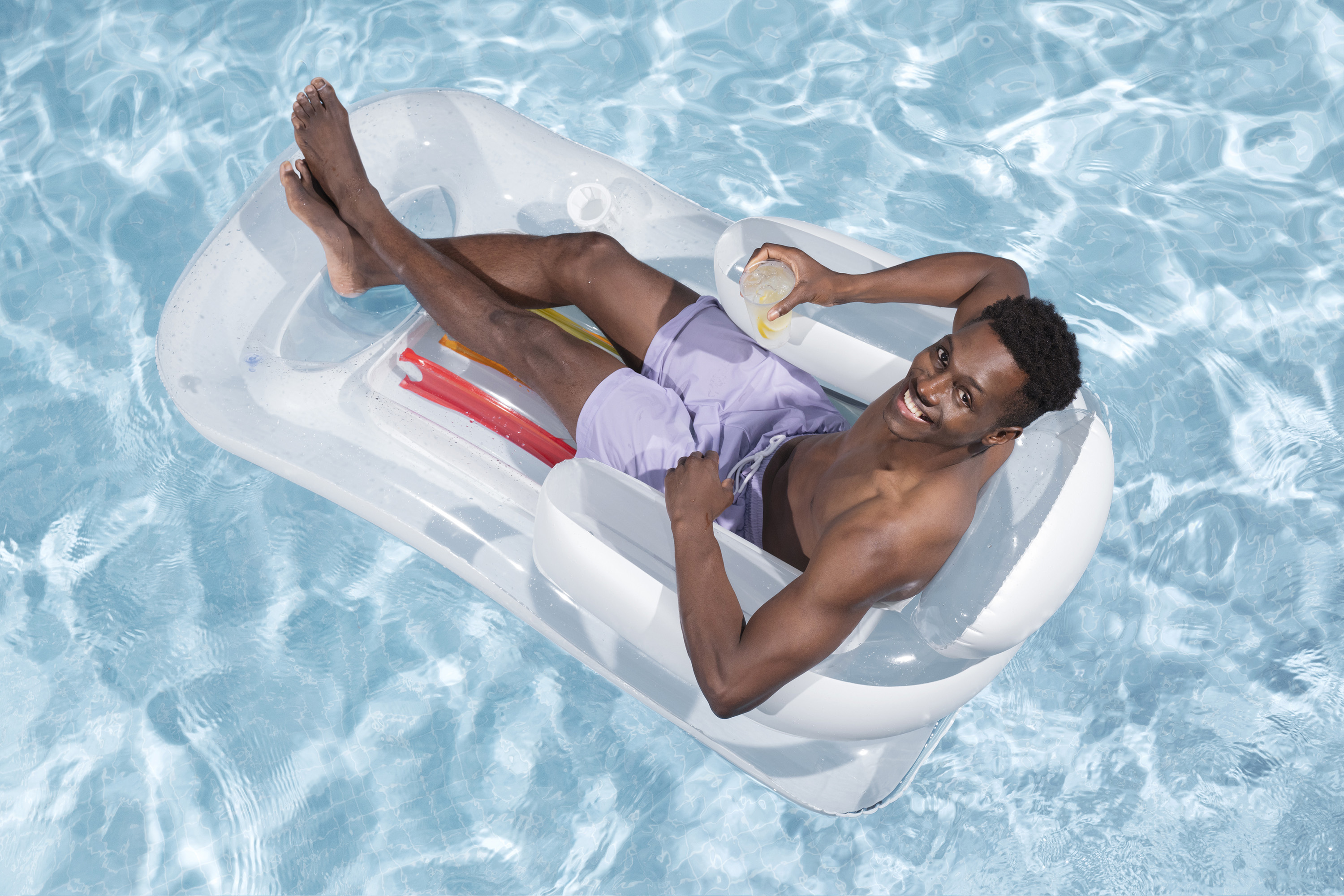 Luftliege Sommerfarben mit Rückenlehne 150 x 77 x 50 cm, sortiert