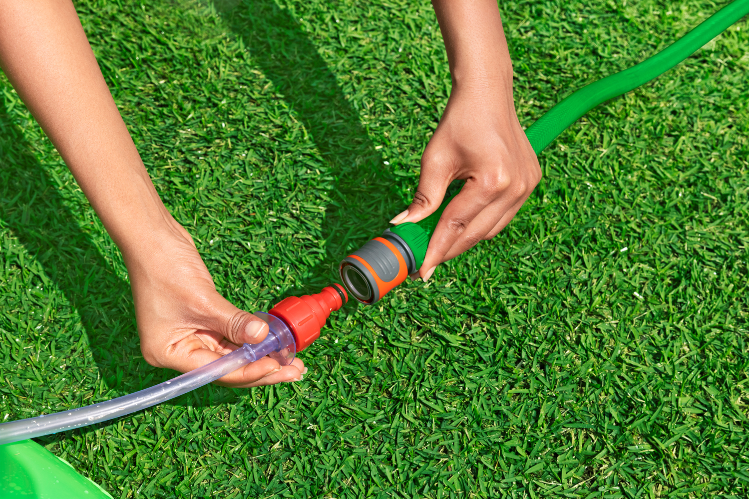 Jumbo Wassersprinkler Friendly Monster™ 244 x 84 x 198 cm