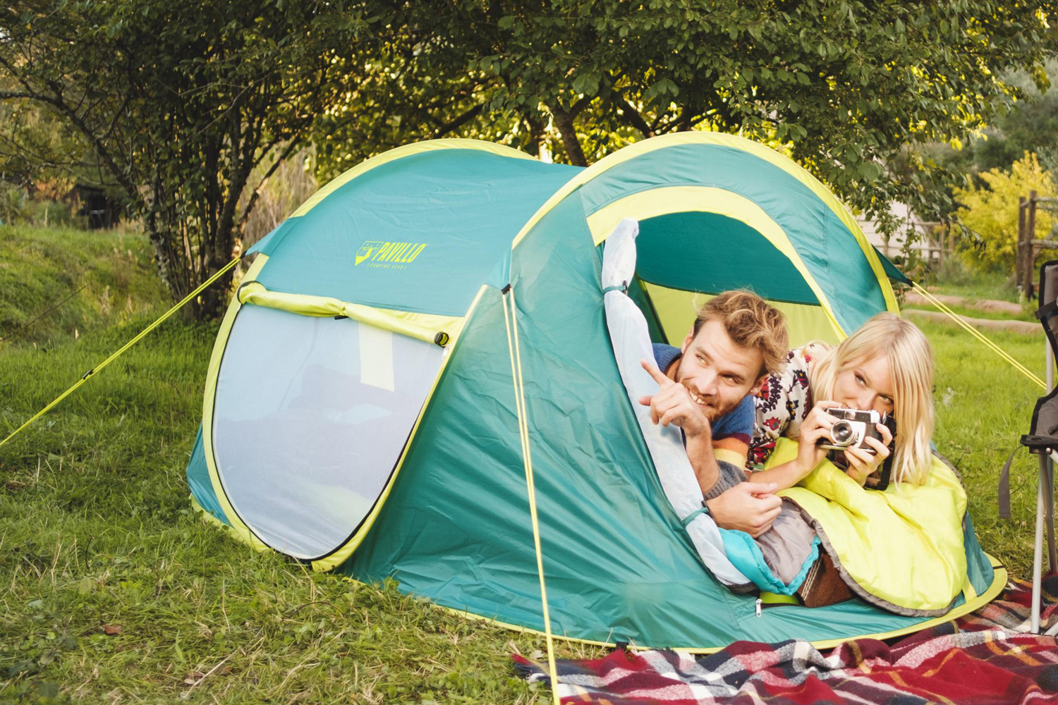 Pavillo™ 7'9"x57"x39"/2.35mx1.45mx1.00m Coolmount 2 Tent