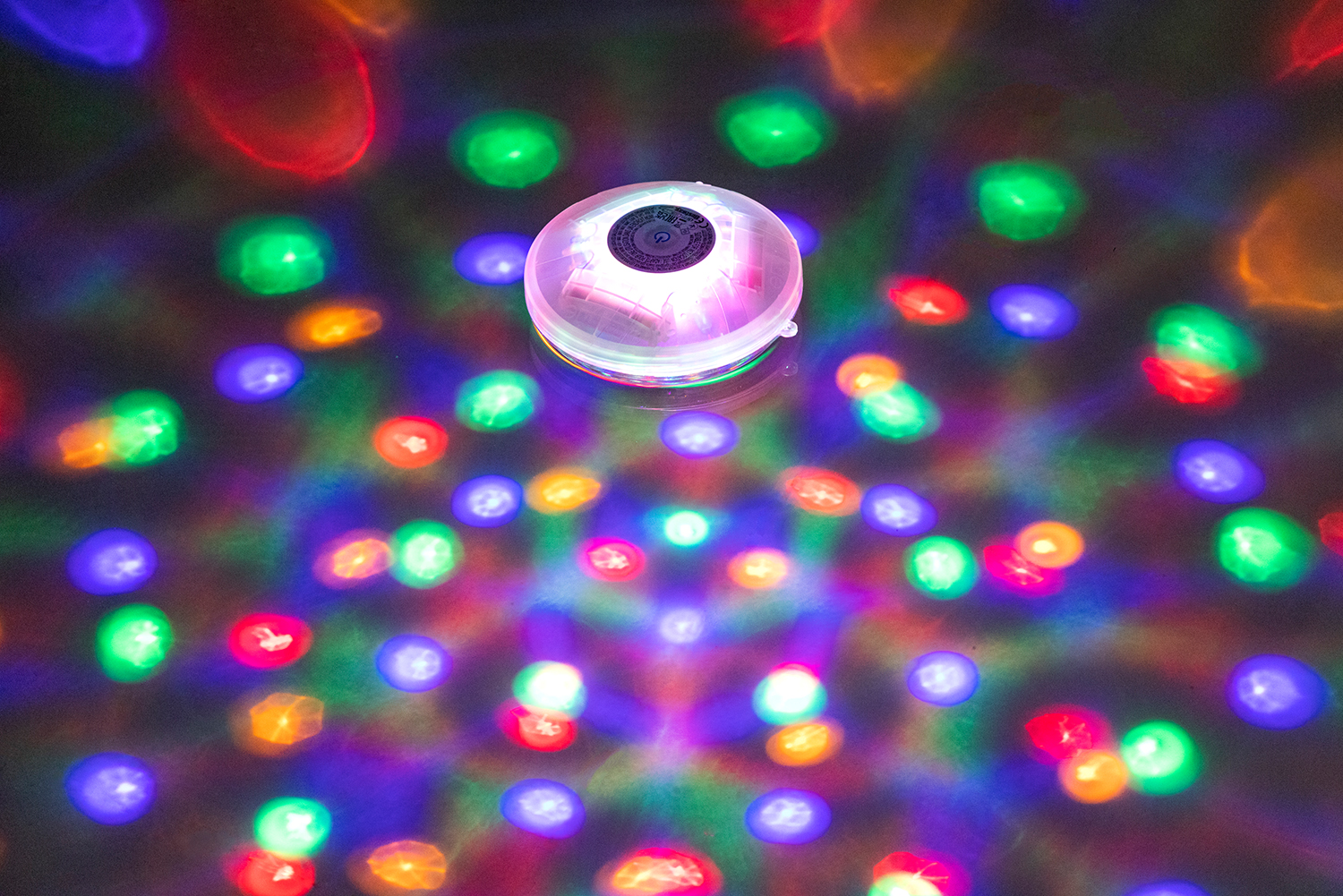 batteriebetriebene, schwimmende LED Leuchte, Ø 14 cm