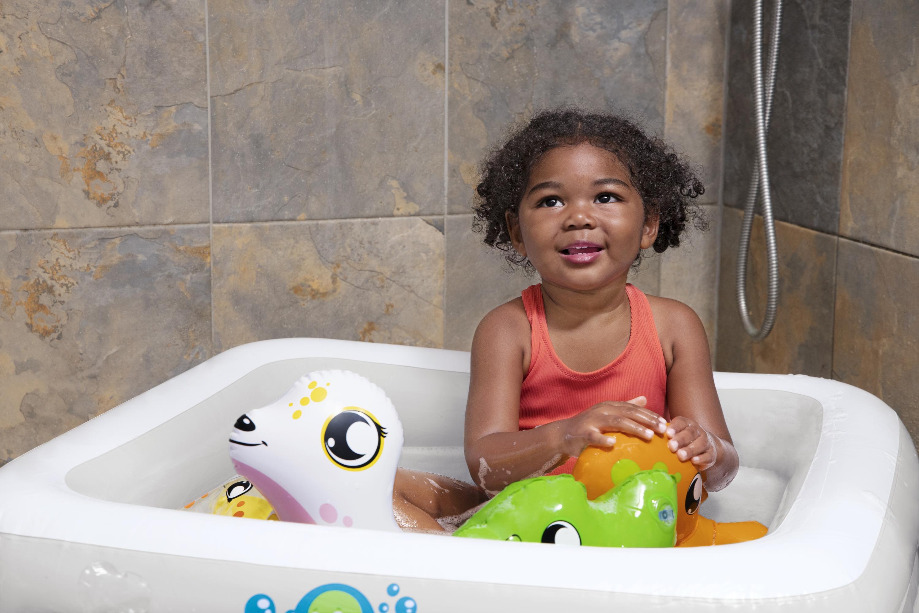 Up, In & Over™ 34" x 34" x 10"/86cm x 86cm x 25cm Baby Tub