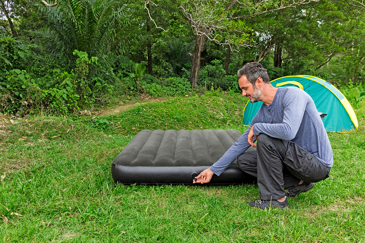 TriTech® Doppelluftbett 191 x 137 x 25 cm TriTech® Doppelluftbett 191 x 137 x 25 cm