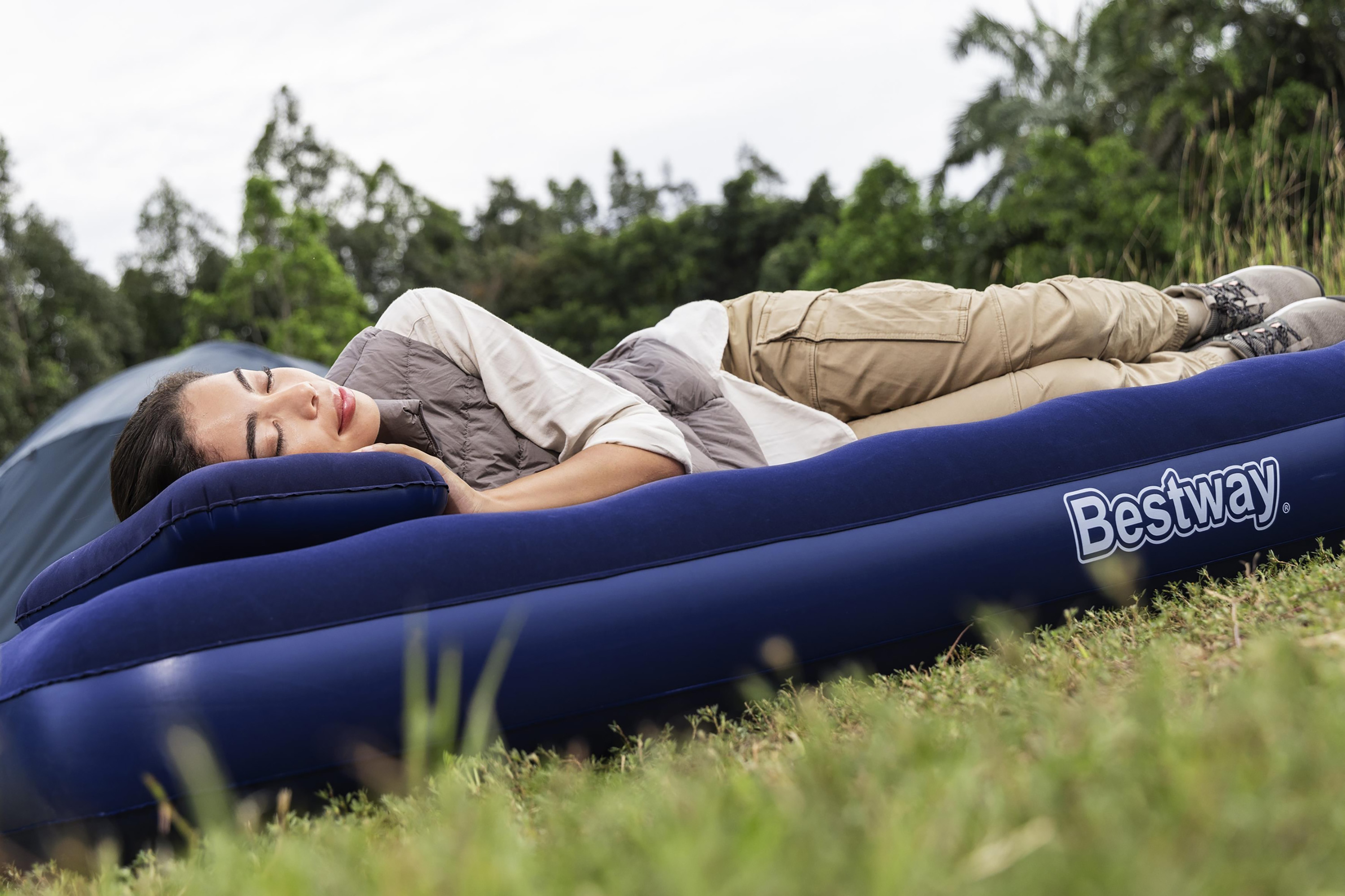 Doppelluftbett  mit externer Handpumpe 203 x 152 x 22 cm