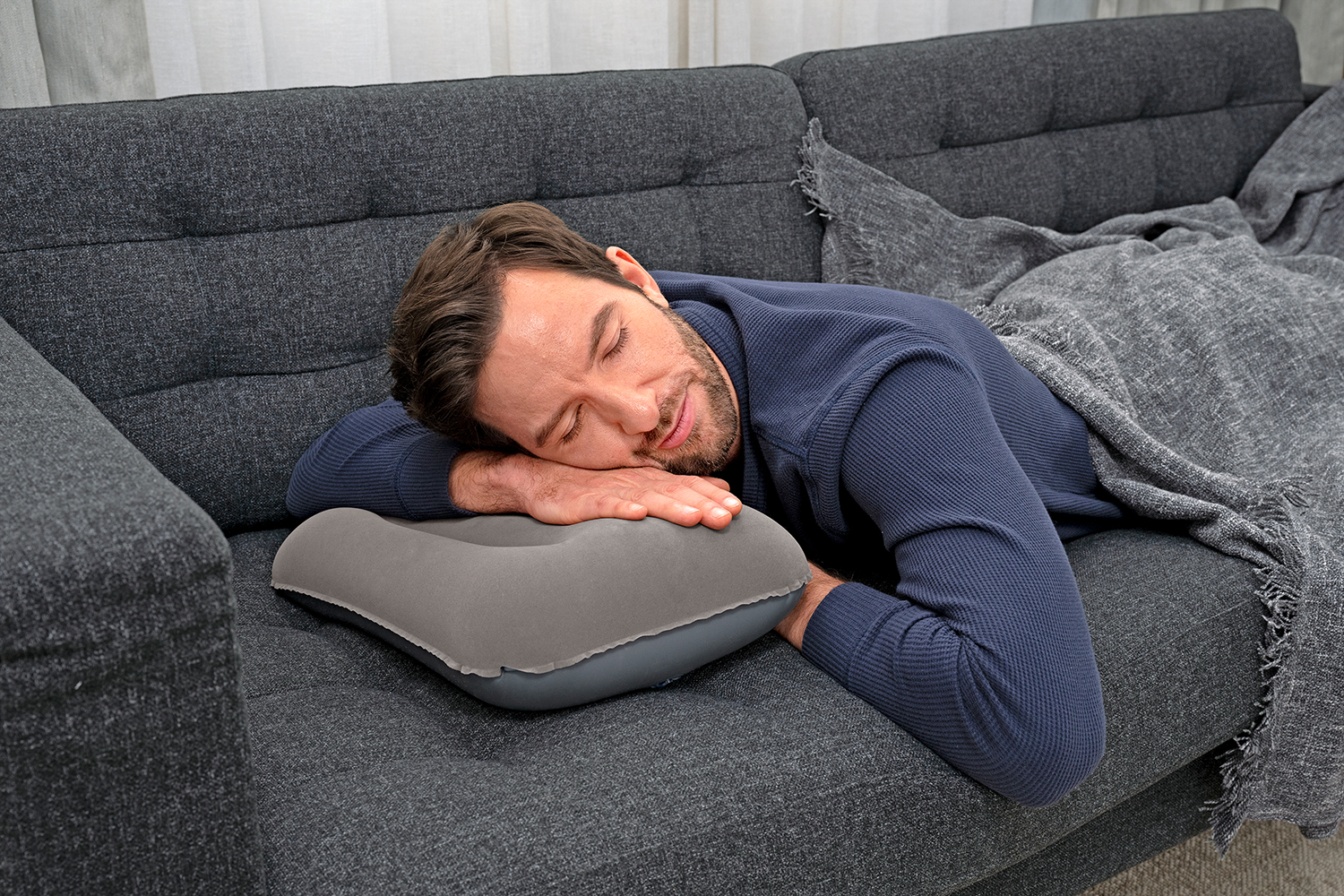 Aufblasbares Camping-Kissen 42 x 26 x 10 cm, sortiert Aufblasbares Camping-Kissen 42 x 26 x 10 cm, sortiert