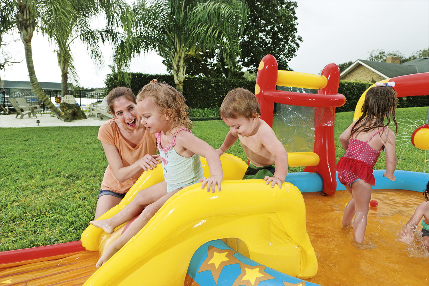 Wasserspielcenter Kleiner Champion 435 x 213 x 117 cm
