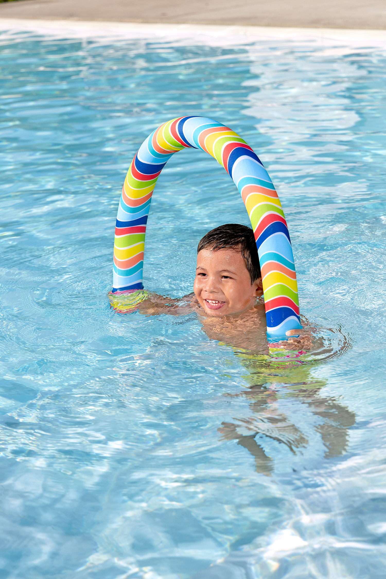 Poolnudeln  Summer Soirée 6,4 x 122 cm, sortiert Poolnudeln  Summer Soirée 6,4 x 122 cm, sortiert