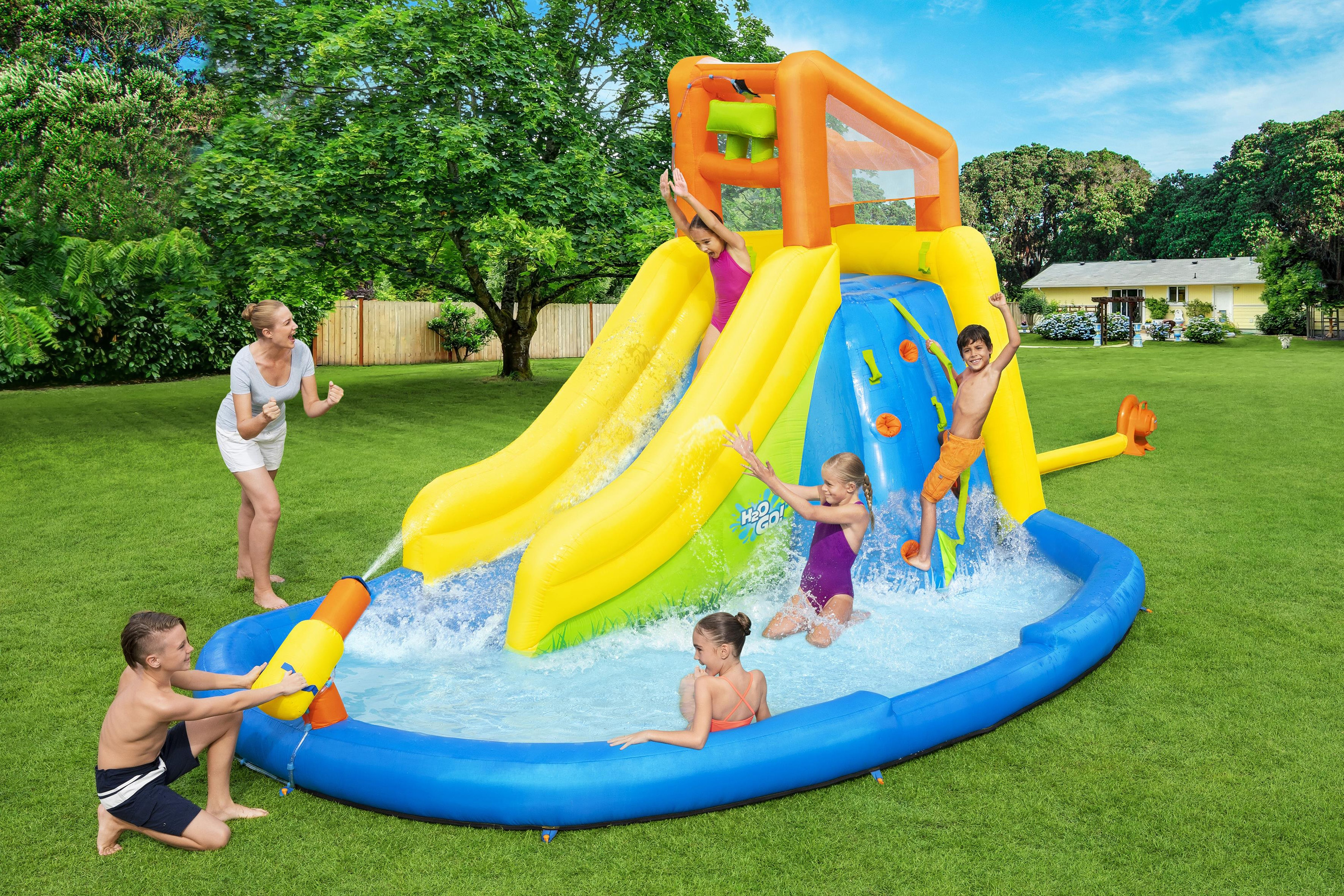 H2OGO!™ 14'3" x 9'5" x 8'9"/4.35m x 2.86m x 2.67m Mount Splashmore Mega WaterPark