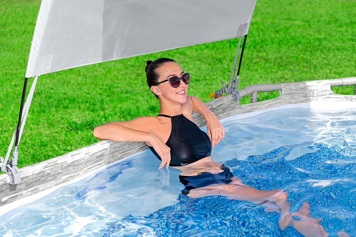Sonnenschutzdach für eckige und ovale Pools