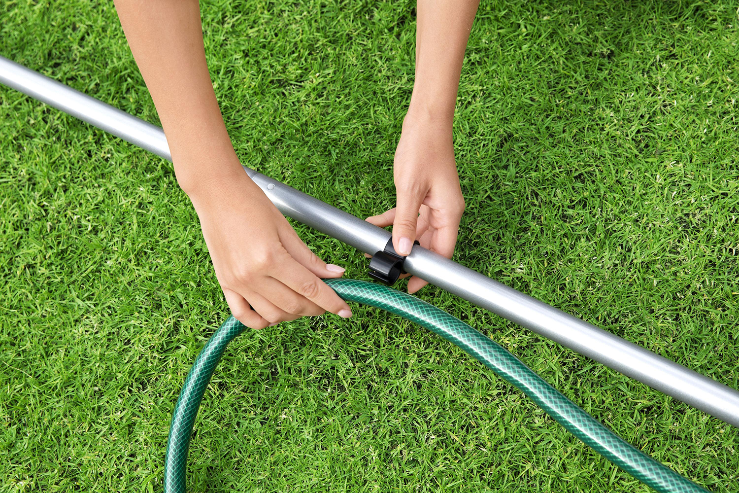 Flowclear™ Poolpflege Basis-Set mit Venturi-Sauger & Kescher, 203 cm Flowclear™ Poolpflege Basis-Set mit Venturi-Sauger & Kescher, 203 cm