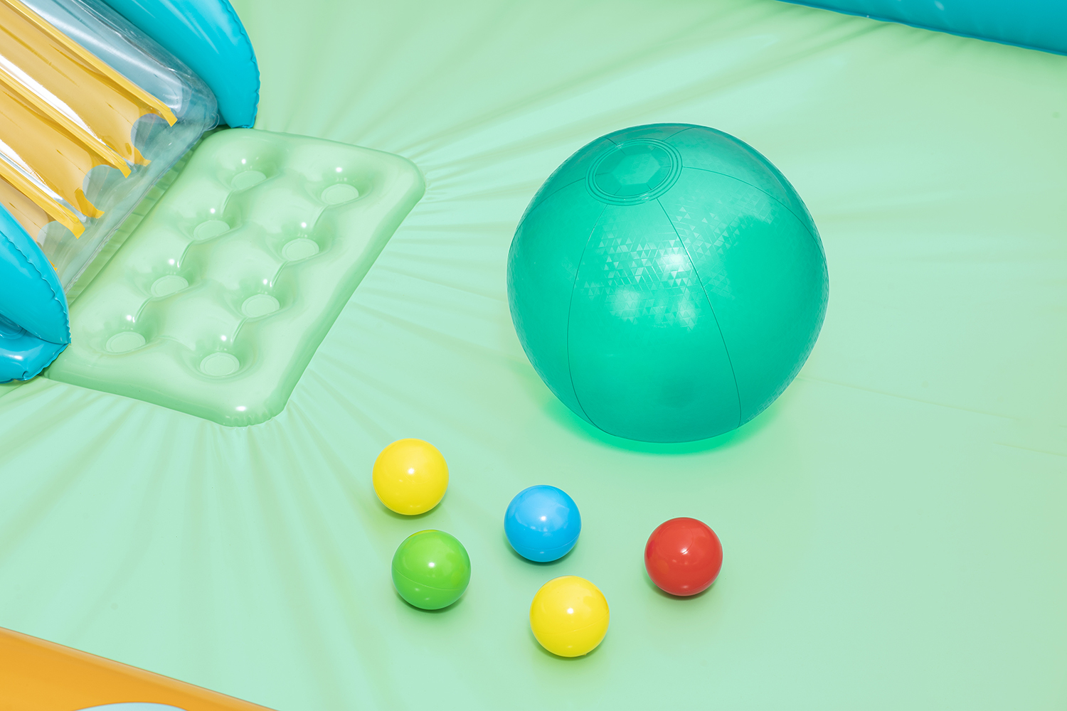 Wasserspielcenter Retro-Welt  193 x 152 x 74 cm