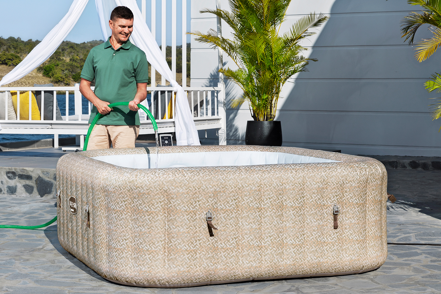 LAY-Z-SPA® Energiespar-Whirlpool Rome AirJet™ mit App-Steuerung, für 7 Pers. 201 x 201 x 71 cm, Sandmarmor-Optik