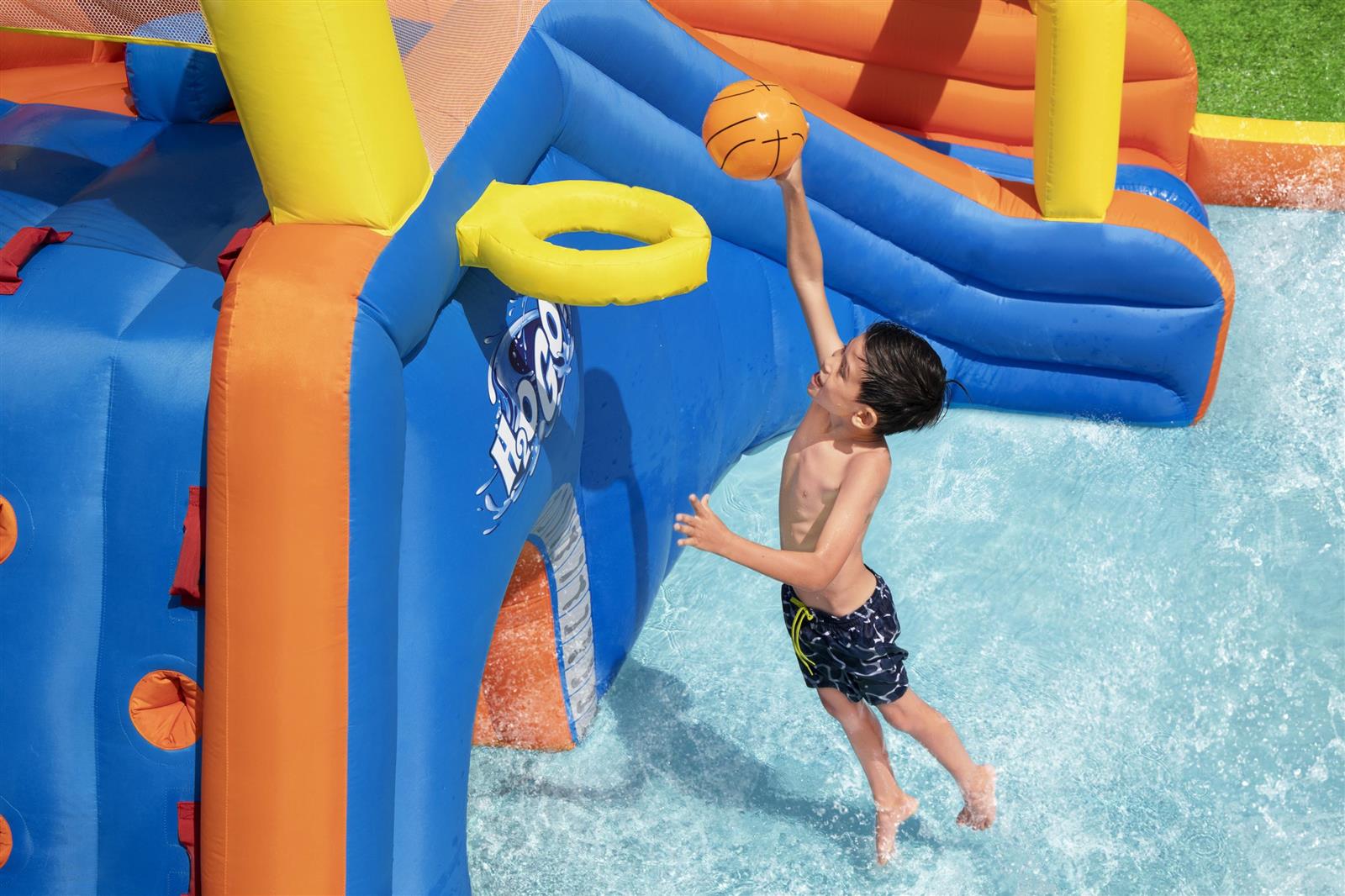 H2OGO!® Mega-Wasserpark mit Dauergebläse Speedway 551 x 502 x 265 cm