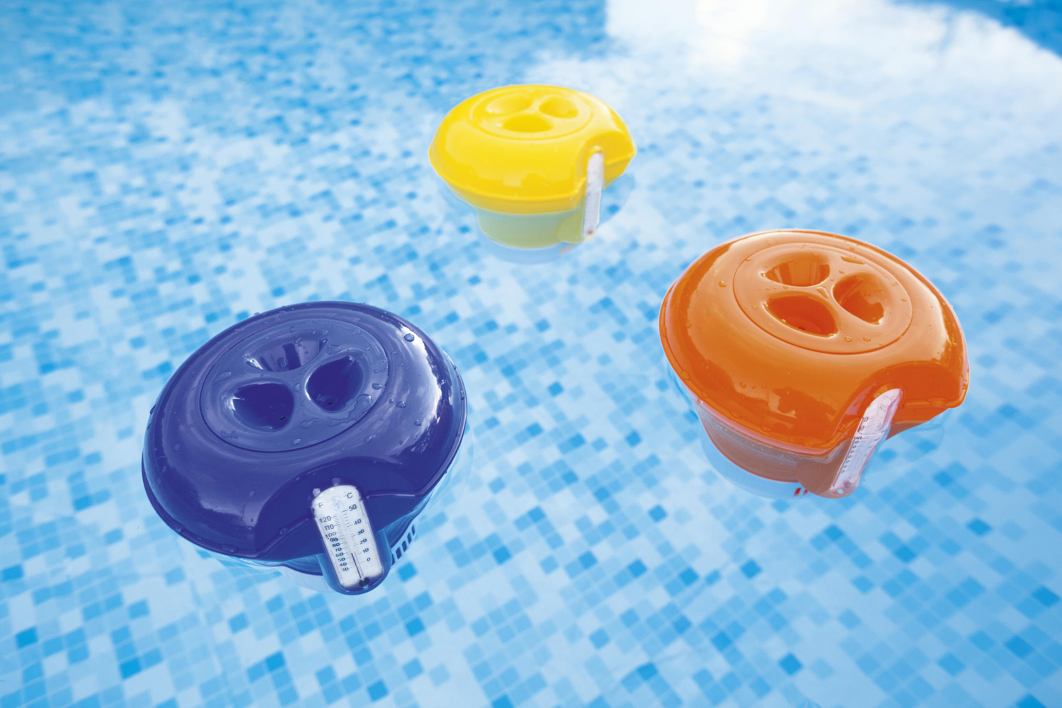 Flowclear Dosierschwimmer mit Thermometer sortiert