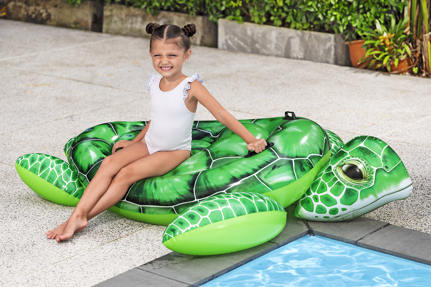 Schwimmtier Tidal Turtle™ 153 x 140 x 38 cm Schwimmtier Tidal Turtle™ 153 x 140 x 38 cm