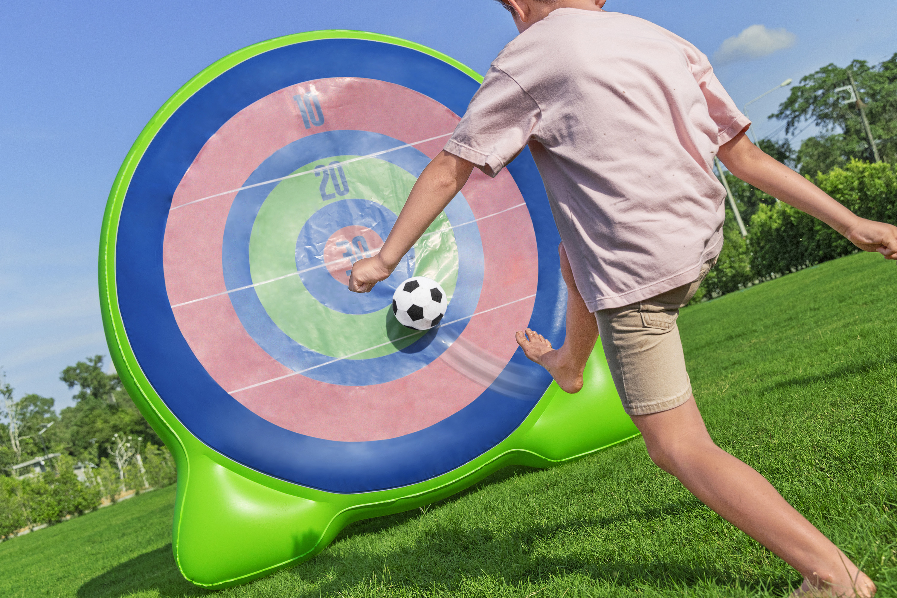 Fußball Dartscheibe Backyard Bullseye™ 157 x 107 x 157 cm