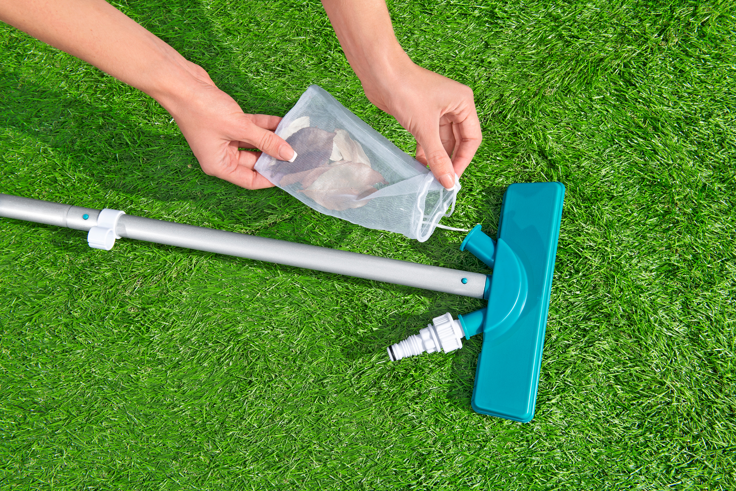 Poolpflege Komplett-Set AquaClear™ Deluxe für Poolgrößen bis 396 cm