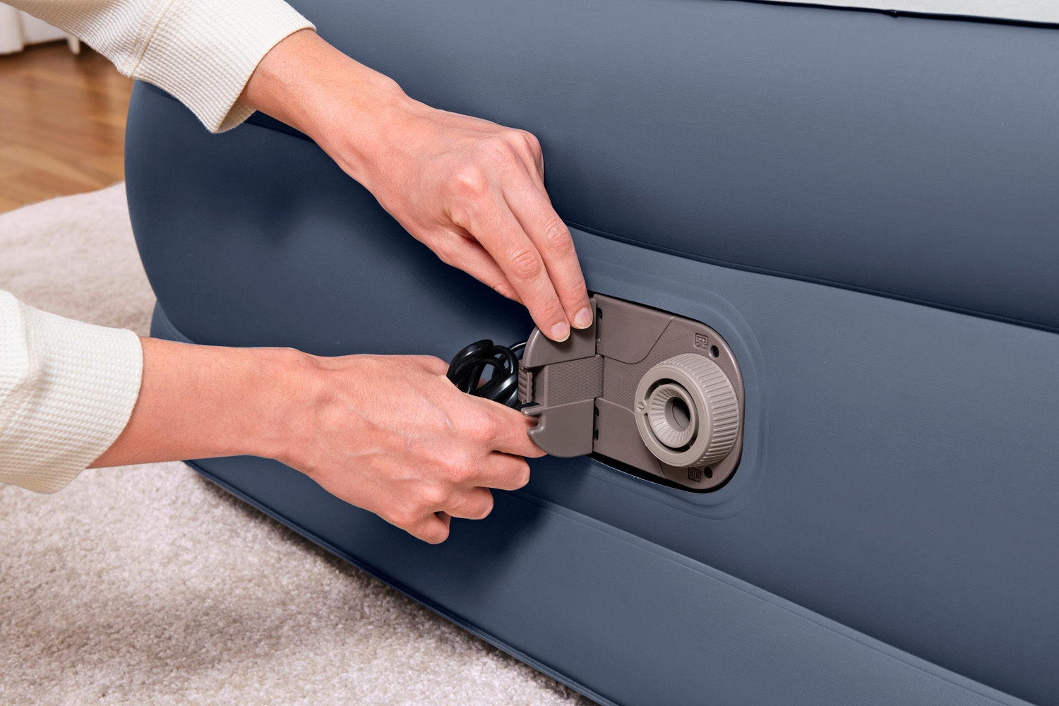 TriTech™ Doppelluftbett SleekFlow™ mit Kopfteil & integrierter Elektropumpe 226 x 152 x 84 cm