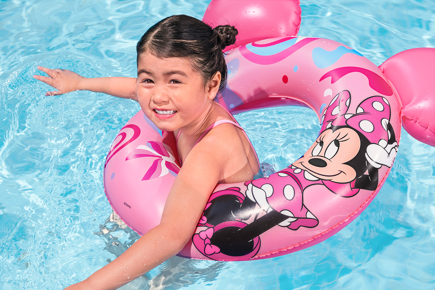 Disney Junior ® Schwimmring Minnie Maus 74 x 76 cm Disney Junior ® Schwimmring Minnie Maus 74 x 76 cm