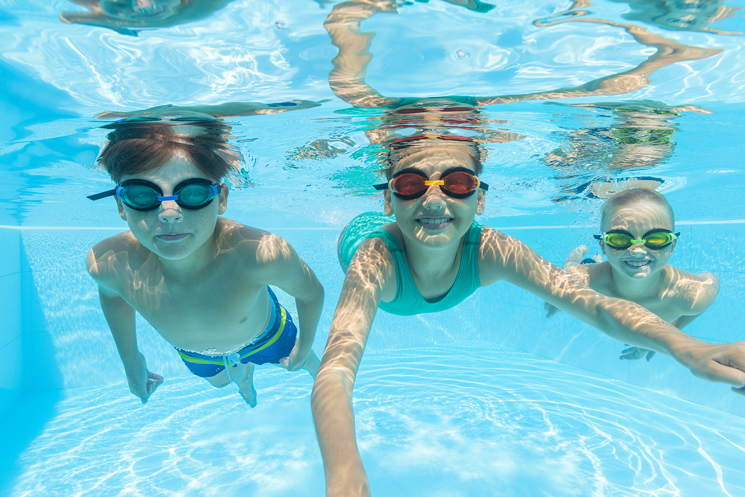 Aqua Burst Essential™ II Schwimmbrillen ab 7 Jahren, 3er-Set