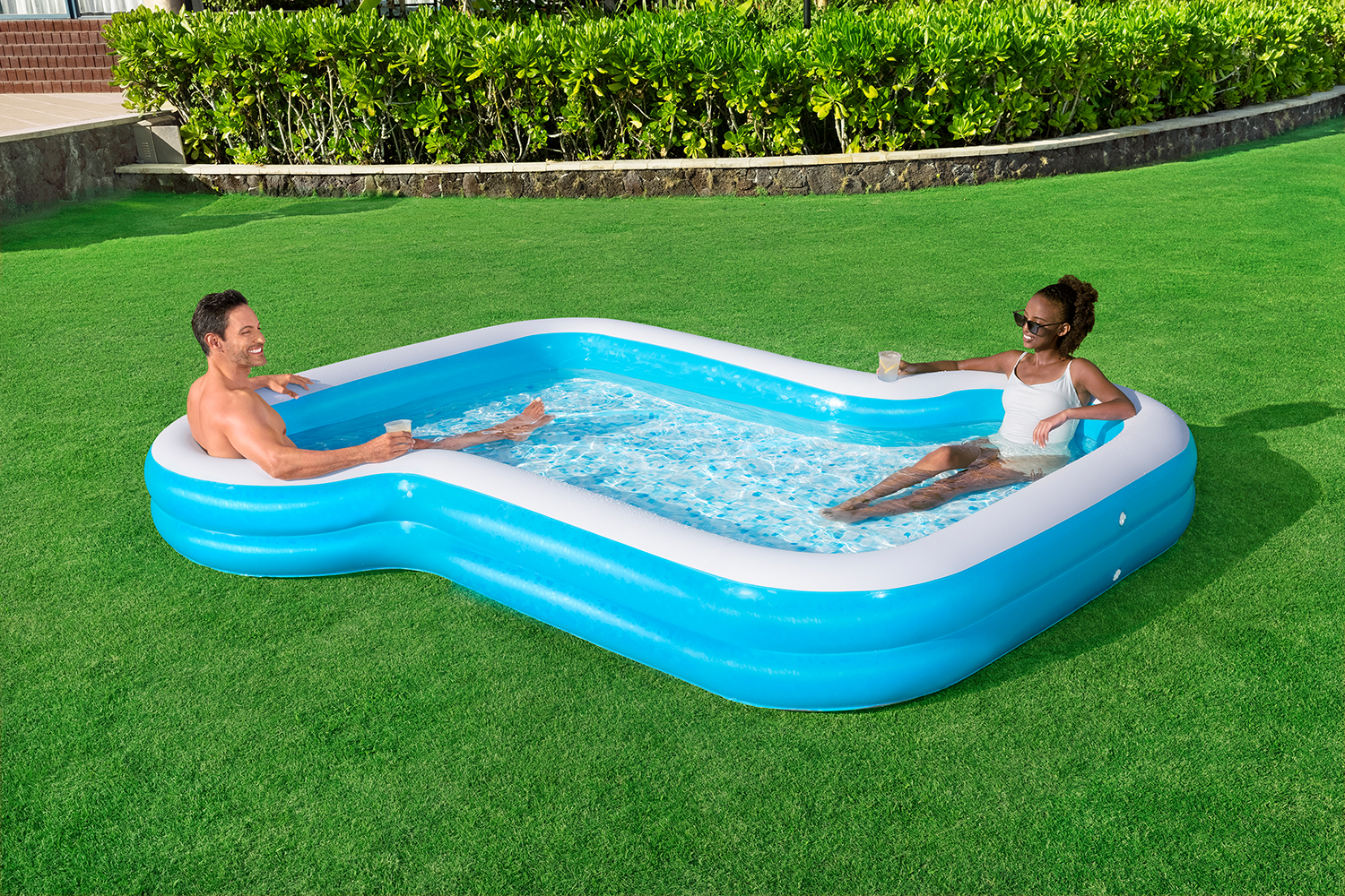 Family Pool Sunsational 305 x 274 x 46 cm Family Pool Sunsational 305 x 274 x 46 cm