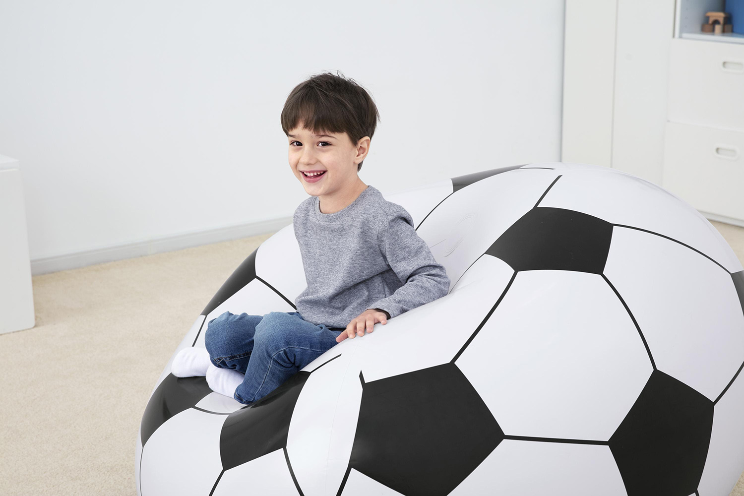 Up, In & Over™ 45" x 44" x 26"/1.14m x 1.12m x 66cm Beanless Soccer Ball Chair Up, In & Over™ 45" x 44" x 26"/1.14m x 1.12m x 66cm Beanless Soccer Ball Chair