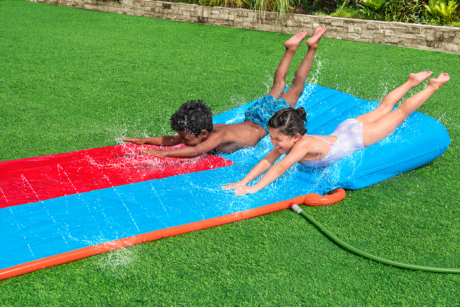 H2OGO!® Tsunami Splash Ramp™ 2-Personen-Wasserrutsche 472 x 140 x 30,5 cm