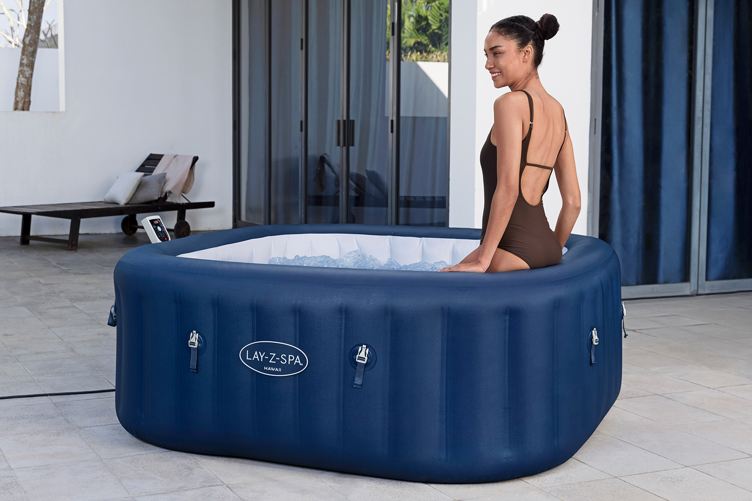LAY-Z-SPA® Energiespar-Whirlpool Hawaii AirJet™ mit App-Steuerung, für 6 Personen, 180 x 180 x 71 cm, Kobaltblau