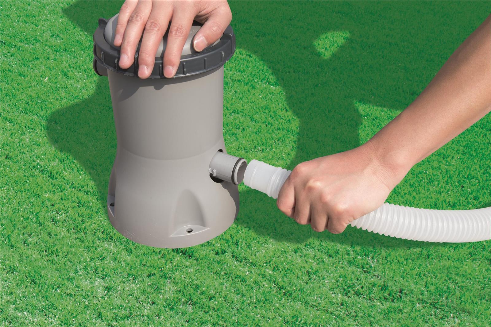 Flowclear™ 43" x 67"/1.10m x 1.71m Clean Sun Powered Pool Pad