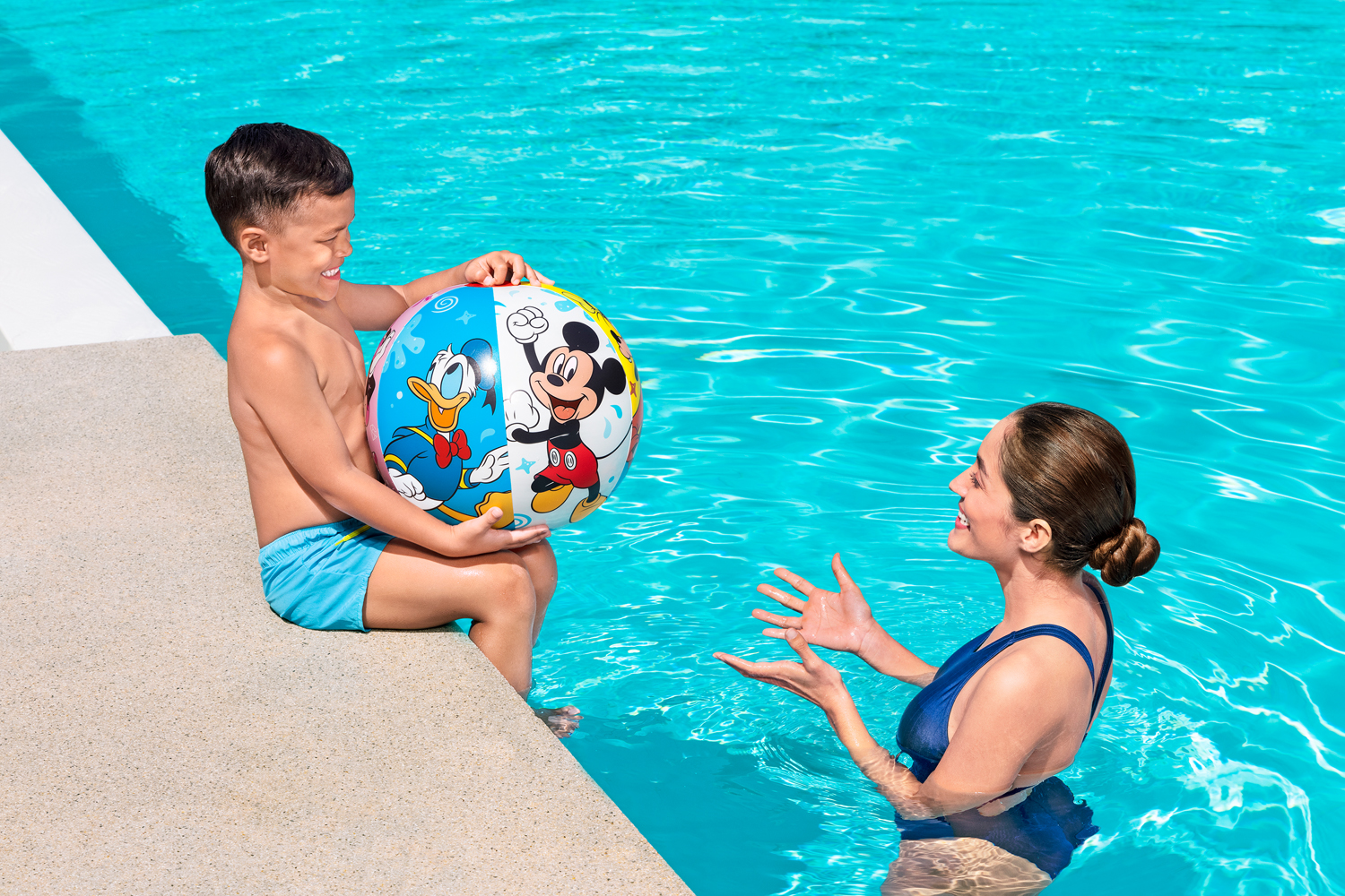 Disney Junior® Wasserball Mickey & Friends 51 x 17 cm