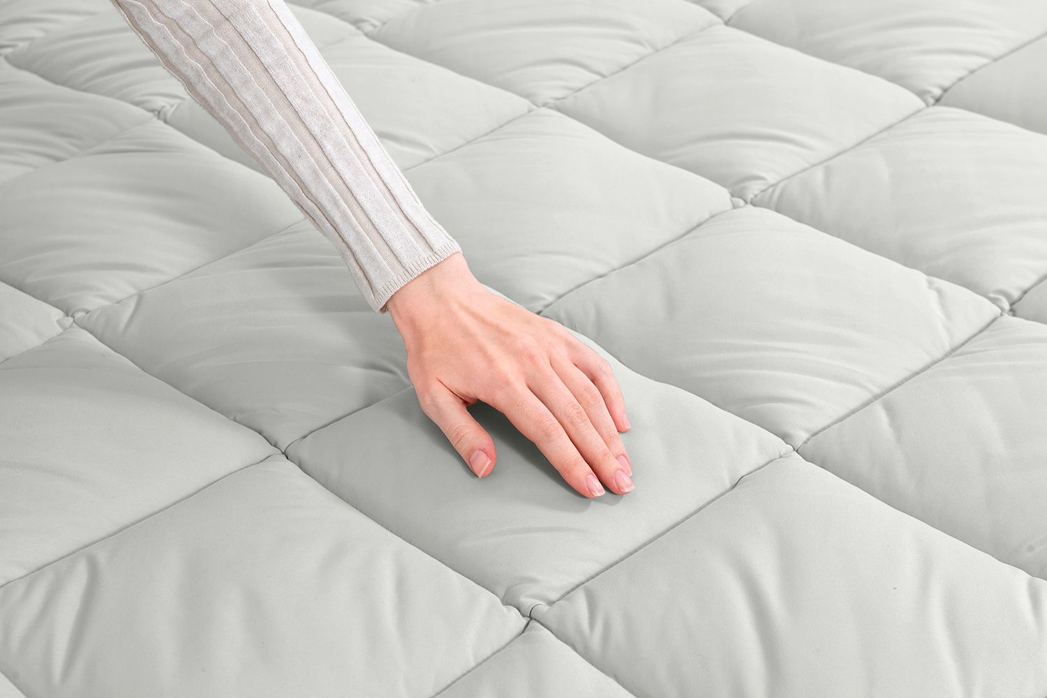 Fortech™ Doppelluftbett mit Reißverschlussbezug & integrierter Elektropumpe  203 x 152 x 51 cm Fortech™ Doppelluftbett mit Reißverschlussbezug & integrierter Elektropumpe  203 x 152 x 51 cm