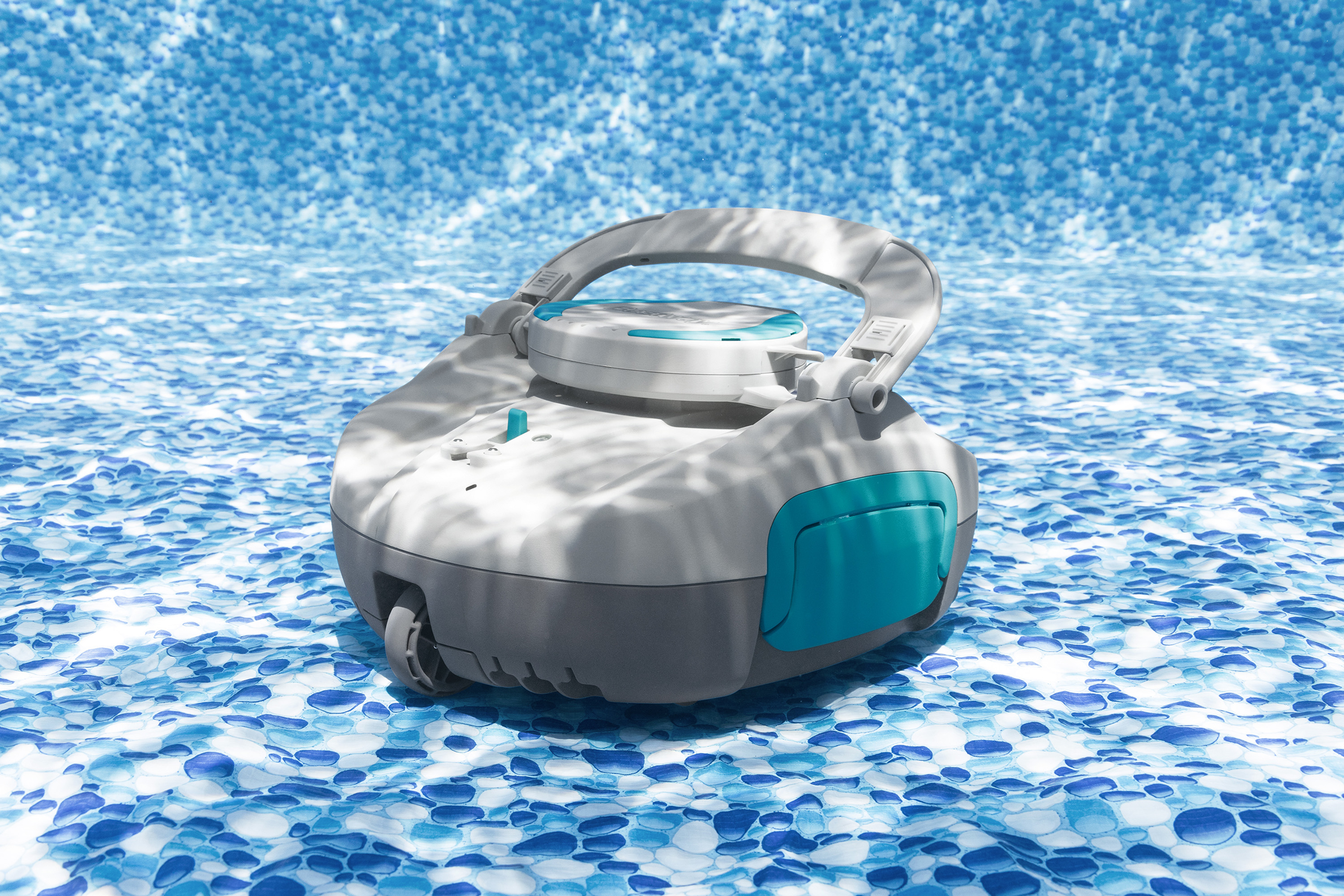 Autonomer, akkubetriebener Poolroboter AquaTronix™ G100