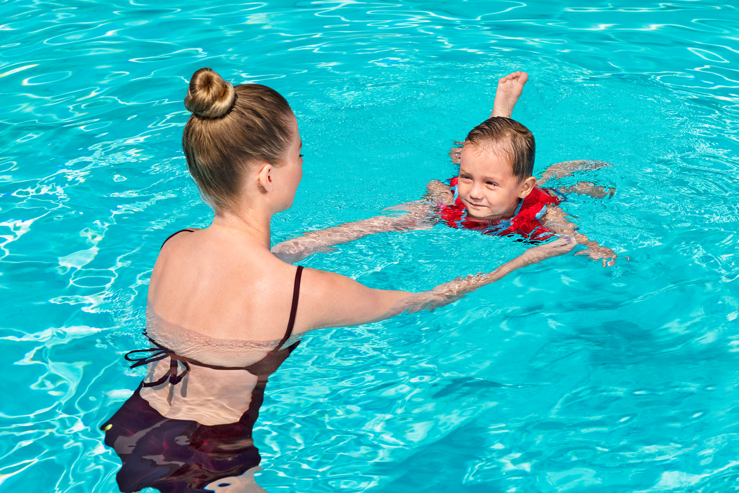Swim Safe ABC™ Disney Junior® Schwimmweste mit Textilbezug Stufe B Mickey & Friends, 1-3 Jahre