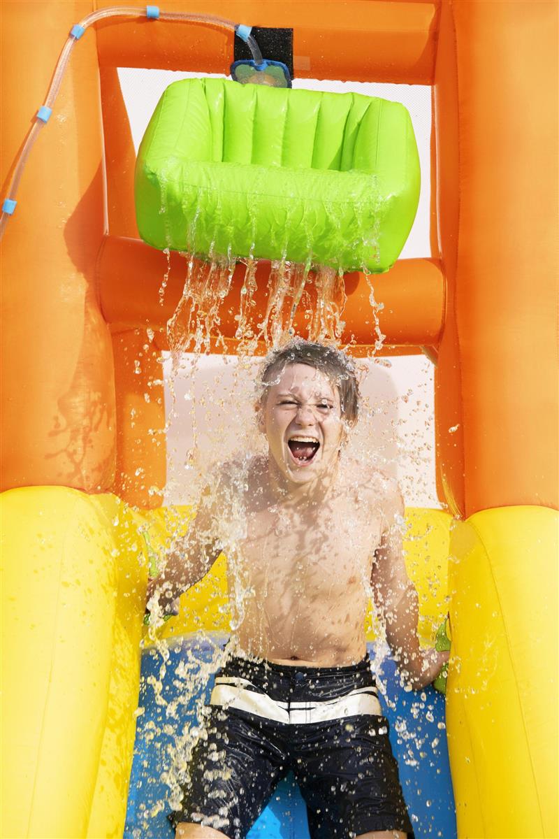 H2OGO!™ 14'3" x 9'5" x 8'9"/4.35m x 2.86m x 2.67m Mount Splashmore Mega WaterPark