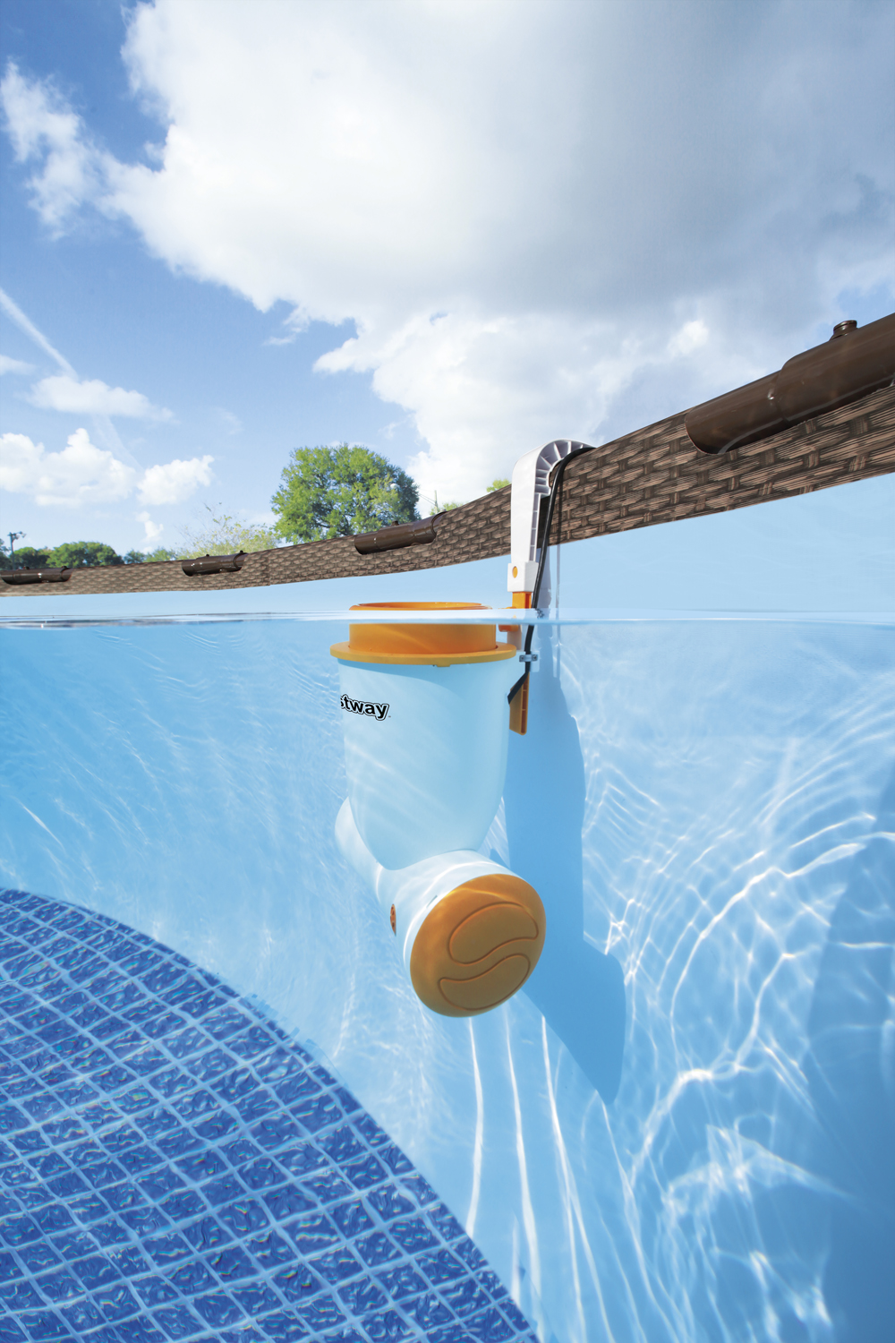 Skimatic™ 2-in-1 Einhängeskimmer/Filterpumpen-Kombination 3.974 l/h, 73 W