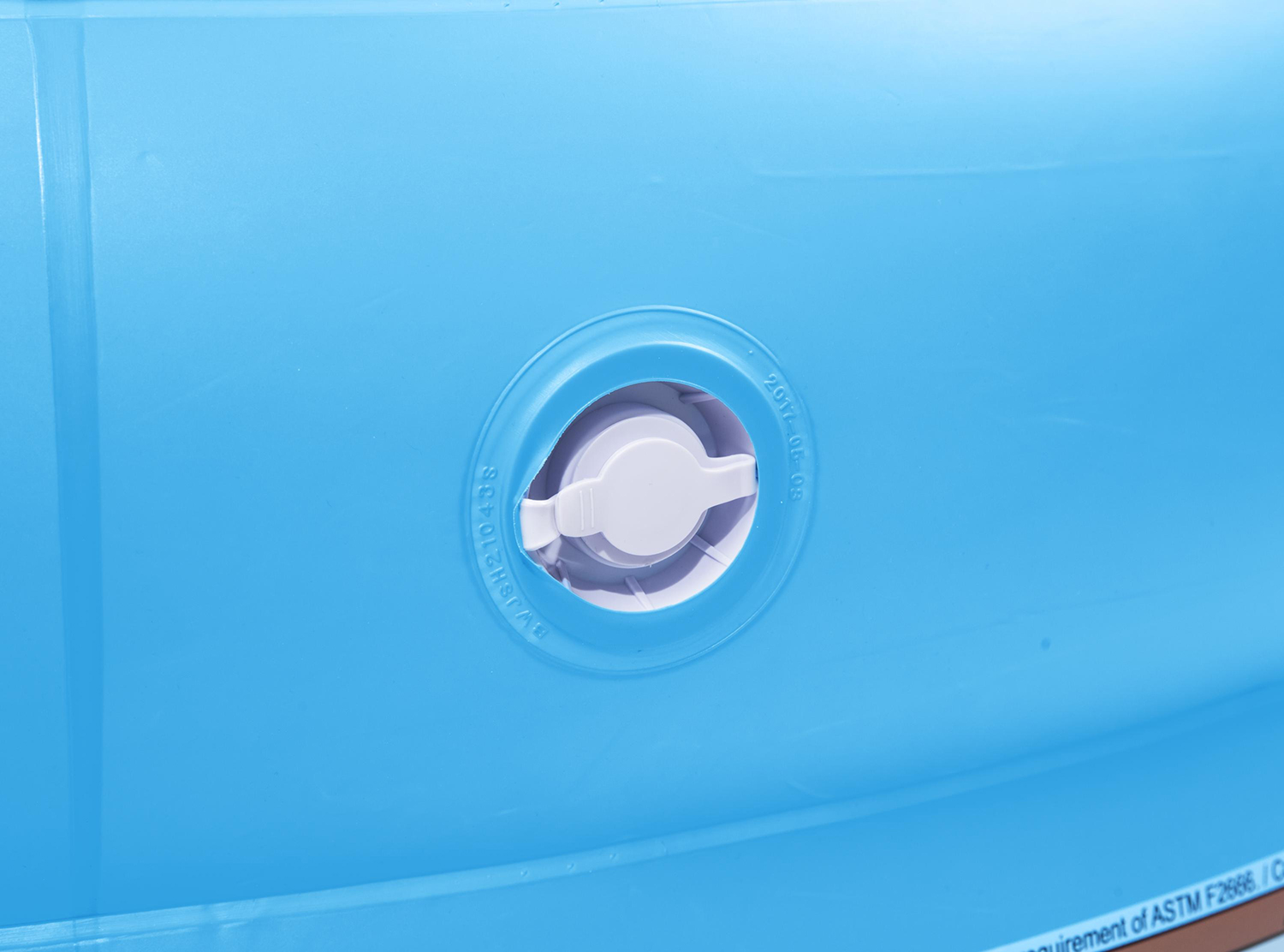 Bestway® 8'7" x 62" x 18"/2.62m x 1.57m x 46cm The Big Lagoon Family Pool