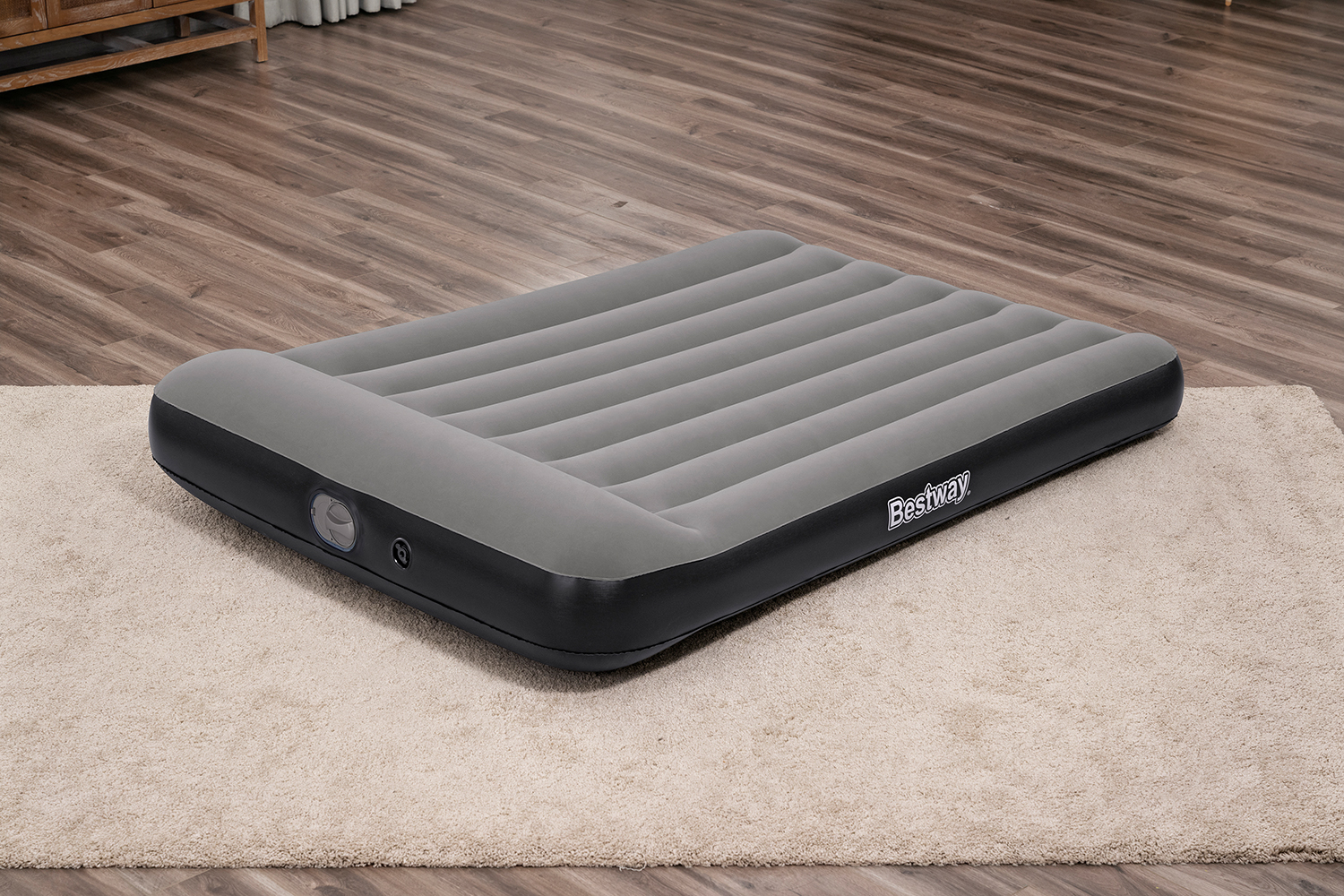 TriTech® Doppelluftbett mit USB-Elektropumpe 203 x 152 x 30 cm TriTech® Doppelluftbett mit USB-Elektropumpe 203 x 152 x 30 cm