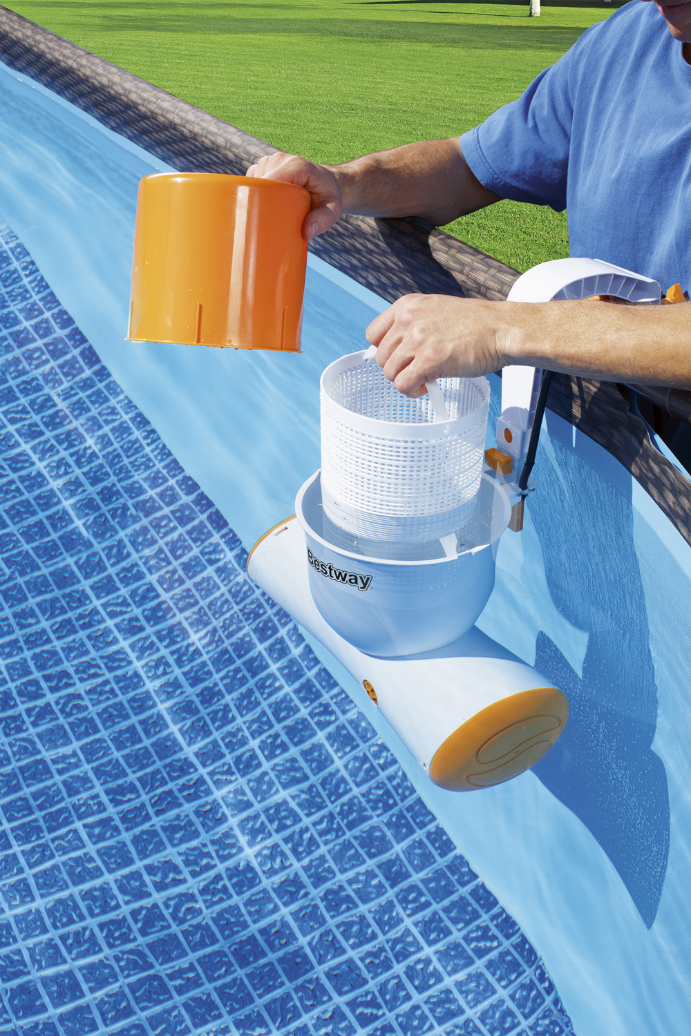 Skimatic™ 2-in-1 Einhängeskimmer/Filterpumpen-Kombination 3.974 l/h, 73 W