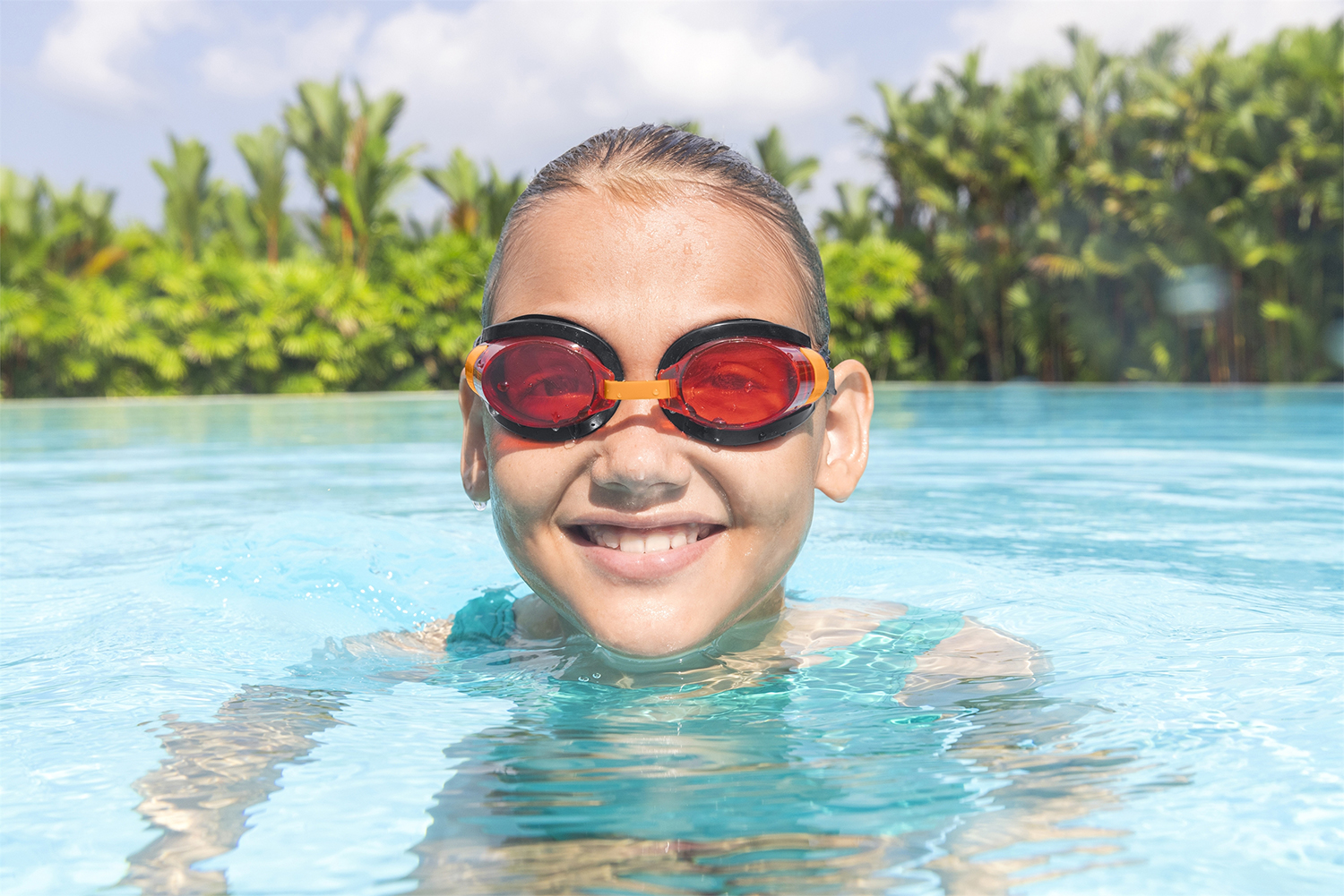 Aqua Burst Essential™ II Schwimmbrille ab 7 Jahren, sortiert