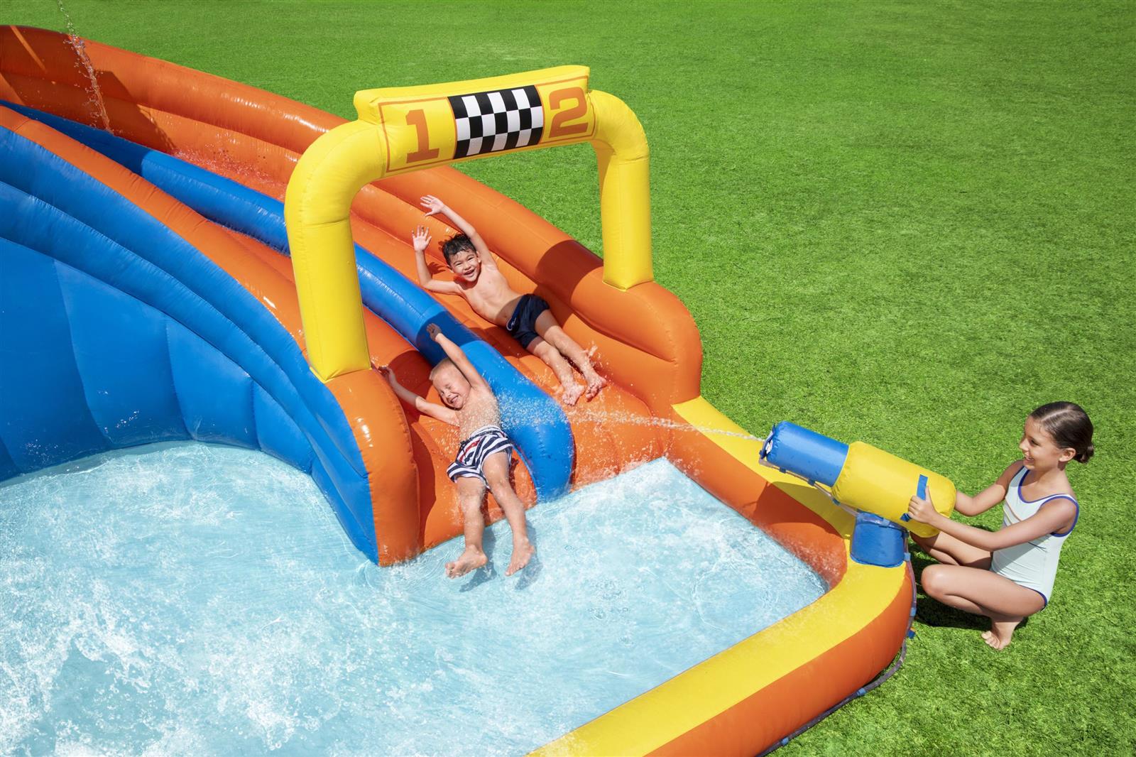 H2OGO!® Mega-Wasserpark mit Dauergebläse Speedway 551 x 502 x 265 cm