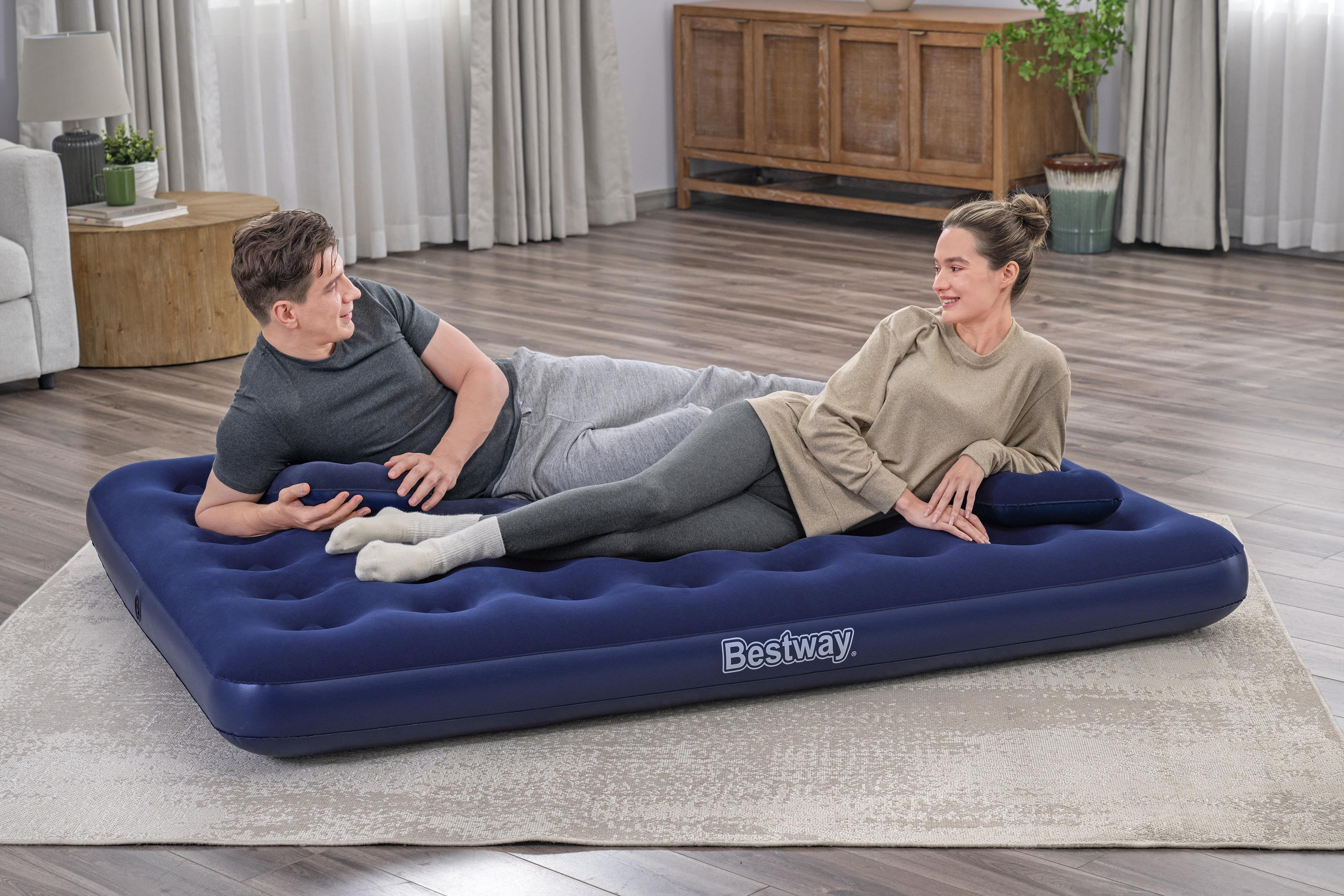 Doppelluftbett  mit externer Handpumpe 203 x 152 x 22 cm