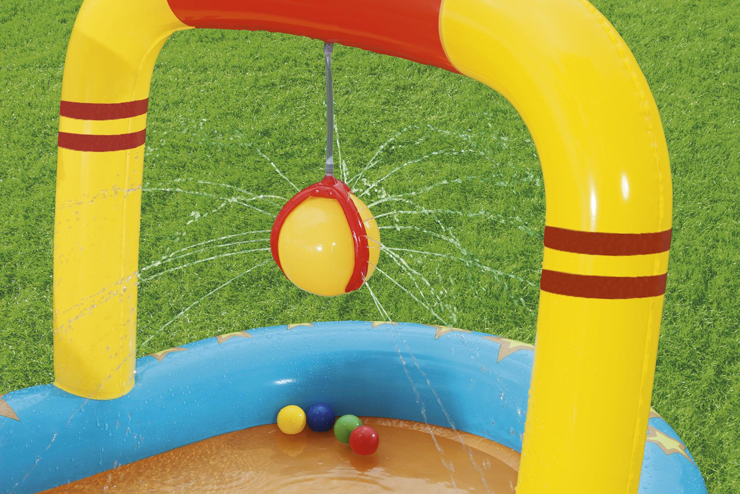 Wasserspielcenter Kleiner Champion 435 x 213 x 117 cm
