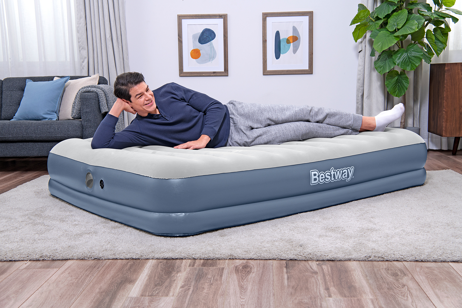 TriTech™ Doppelluftbett mit mobiler, akkubetriebener Elektropumpe 203 x 152 x 36 cm TriTech™ Doppelluftbett mit mobiler, akkubetriebener Elektropumpe 203 x 152 x 36 cm