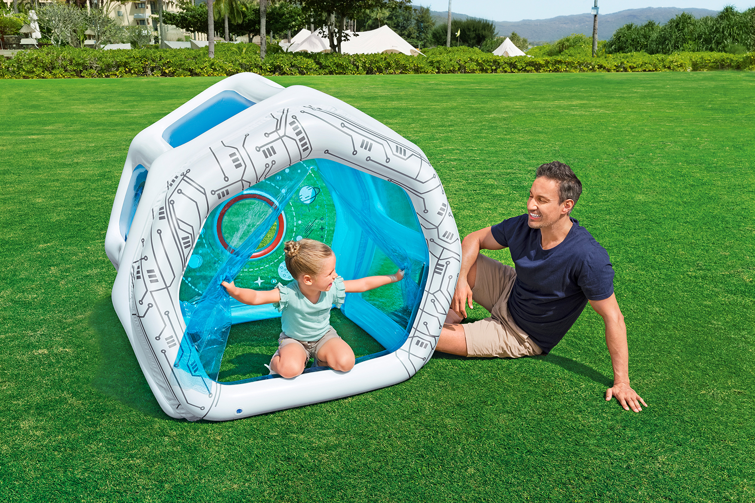 Spielhaus Space Station Exploration™ 125 x 105 x 117 cm Spielhaus Space Station Exploration™ 125 x 105 x 117 cm