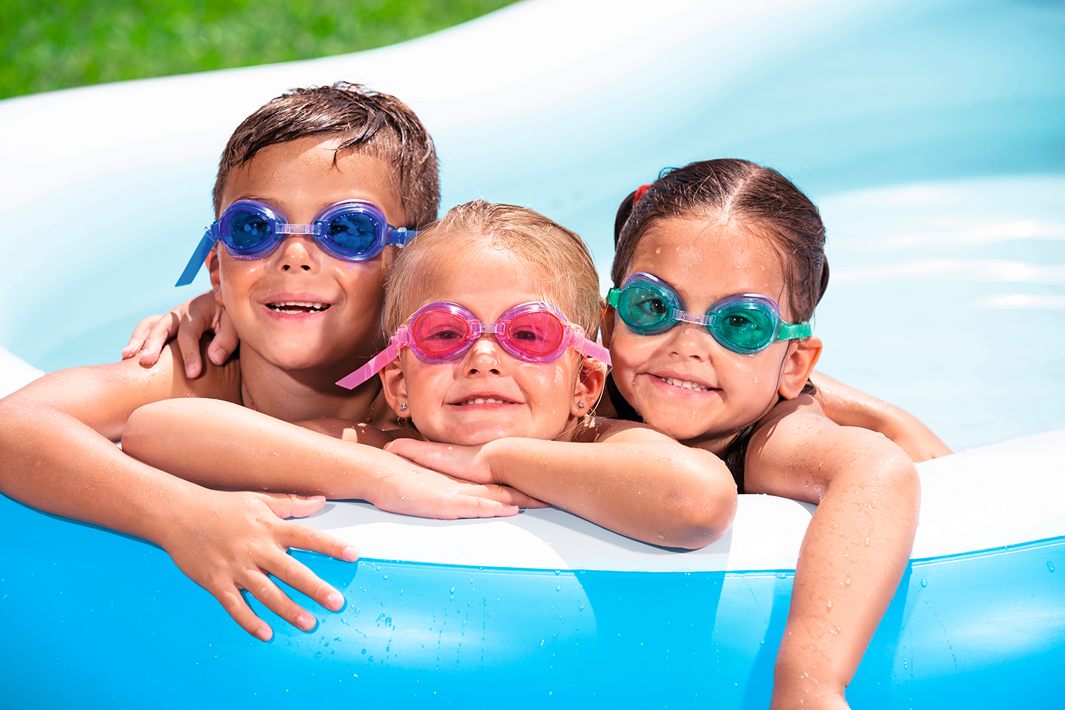 Bestway® 8'7" x 62" x 18"/2.62m x 1.57m x 46cm The Big Lagoon Family Pool